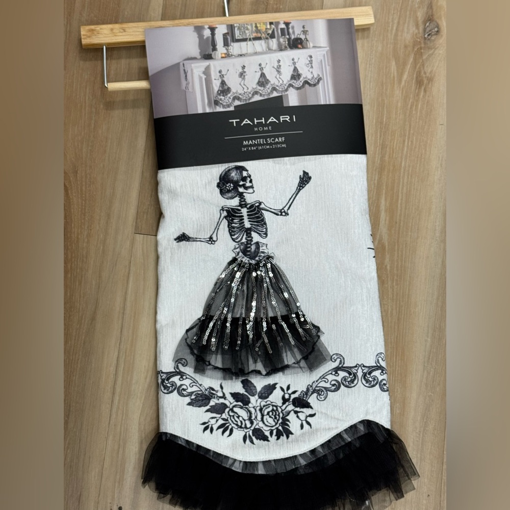 Tahari ASL Skeleton Design Scarf - Black and White